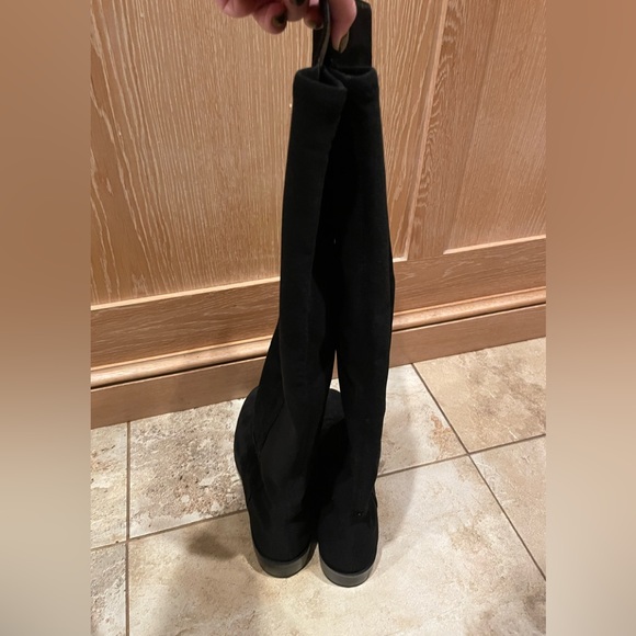 Stuart Weitzman Over-the-Knee Boots Review | Natalie Yerger Stuart Weitzman over the knee boots